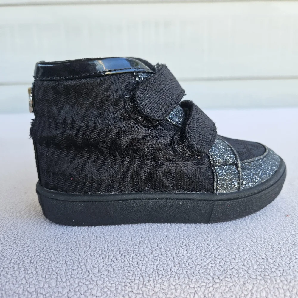 Michael Kors Trina Black Ankle Bootie Boot Girl SZ 6 Hook & Loop Designer